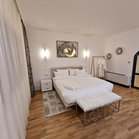 Ferienwohnung Rokebea Luxury Brașov Exterior foto