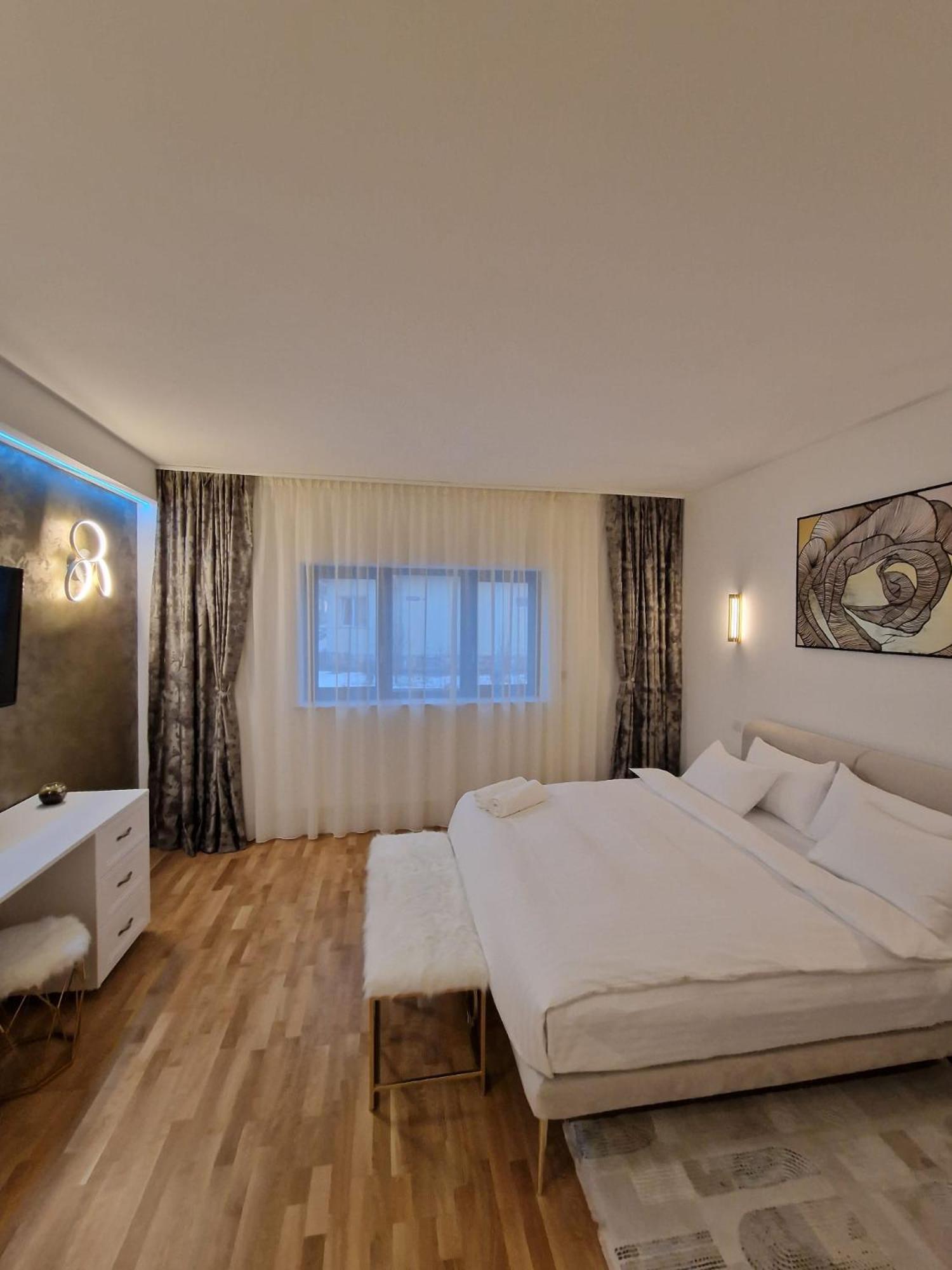 Ferienwohnung Rokebea Luxury Brașov Exterior foto